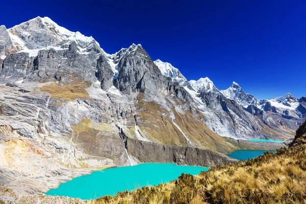 Красивые Горные Ландшафты Cordillera Huayhuash Peru South America — стоковое фото