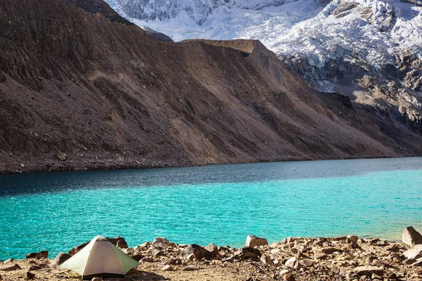 秘鲁科迪勒拉山的远足场景 — 图库照片