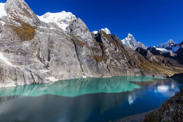 Красивые Горные Ландшафты Cordillera Huayhuash Peru South America — стоковое фото