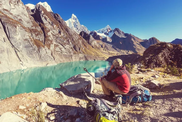 秘鲁科迪勒拉山的远足场景 — 图库照片