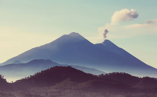 Güzel Volkanlar Manzara Guatemala Orta Amerika — Stok fotoğraf