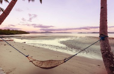 Şaşırtıcı doğal görünümü adaların deniz Körfezi ve dağ, Palawan, Filipinler