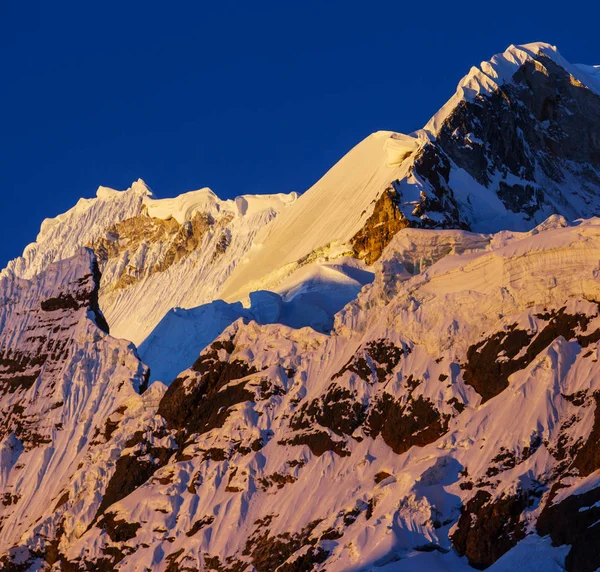 Hermosos Paisajes Montañas Cordillera Huayhuash Perú América Del Sur —  Fotos de Stock