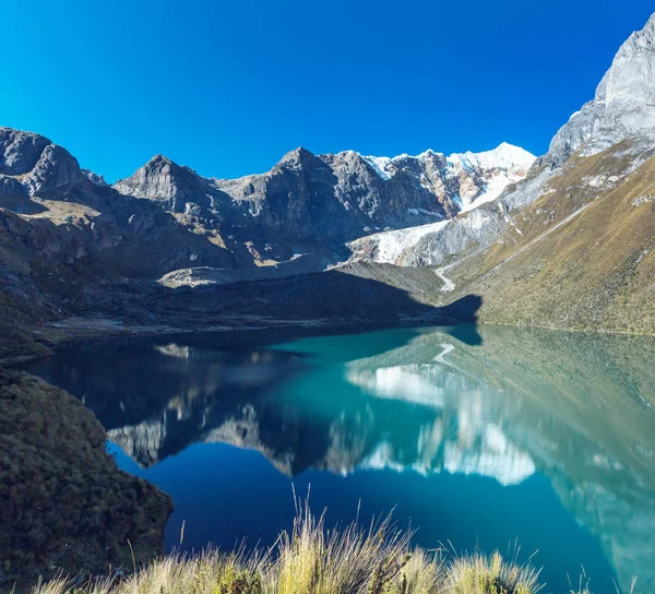 南美洲科迪勒拉华瓦什美丽的山区风景 — 图库照片