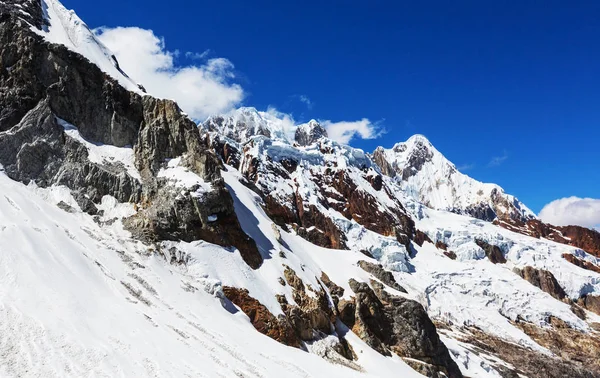 コーデレラの美しい山の風景Huayhuash ペルー 南アメリカ — ストック写真