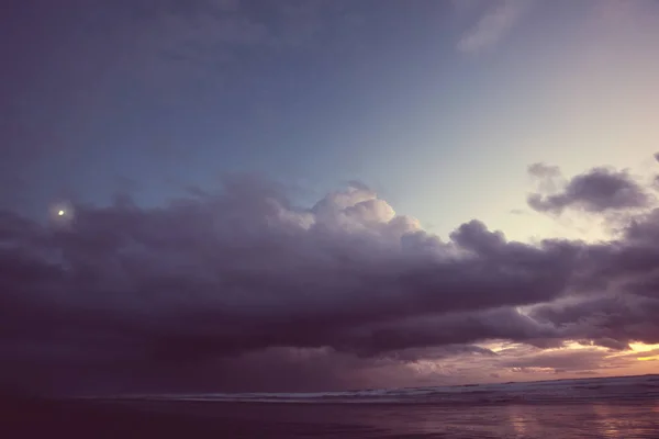 夕阳云自然景观 — 图库照片