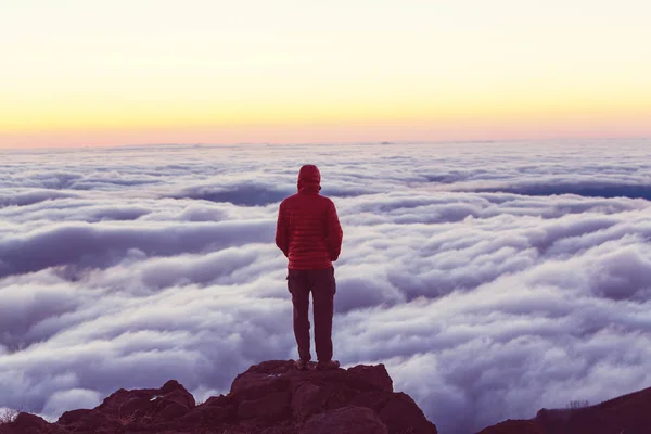 Hermosa Vista Sobre Las Nubes Las Montañas —  Fotos de Stock