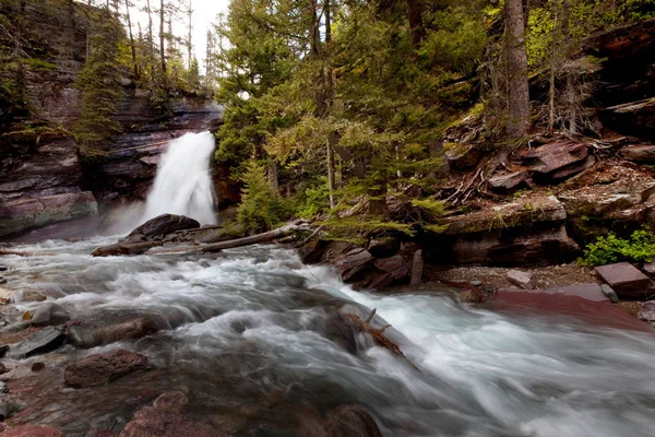 Sauberer Gebirgsfluss Canyon — Stockfoto