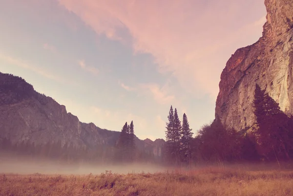 Gyönyörű Yosemite Nemzeti Park Tájak Kalifornia — Stock Fotó