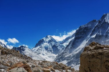 Dağların manzarası, Kanchenjunga Bölgesi, Himalayalar, Nepal.