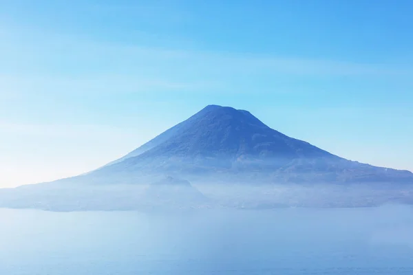 Lindo Lago Atitlan Vulcões Nas Terras Altas Guatemala América Central — Fotografia de Stock