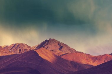 Cordillera Huayhuash, Peru, Güney Amerika 'daki güzel dağ manzaraları