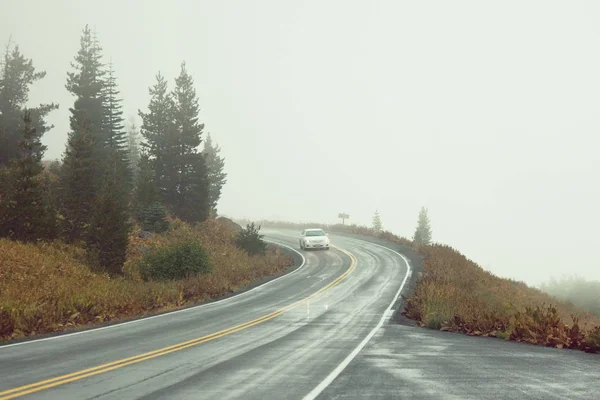 山の風光明媚な道路 — ストック写真