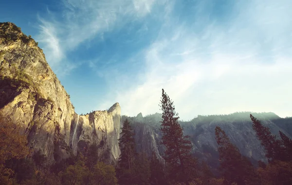 美丽的约塞米蒂国家公园景观 加利福尼亚 — 图库照片