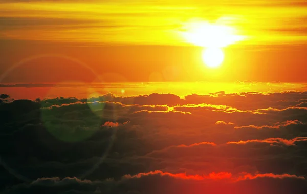 Indah Pandangan Atas Awan Pegunungan — Stok Foto