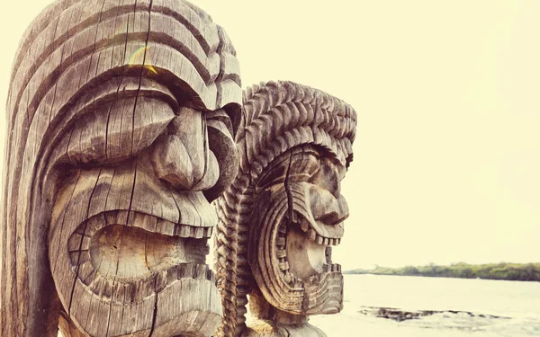 Hawaiian Tiki Monumentos Madeira — Fotografia de Stock