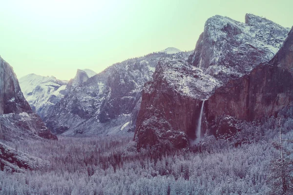 Lindas Paisagens Início Primavera Parque Nacional Yosemite Yosemite Eua — Fotografia de Stock