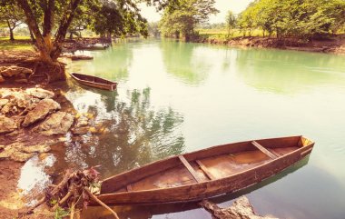 Tekneler nehrinde, Guatemala