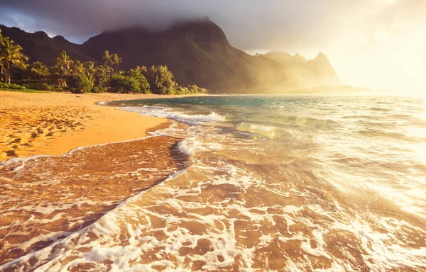 Beautiful Scene Tunnels Beach Island Kauai Hawaii Usa — Stock Photo, Image