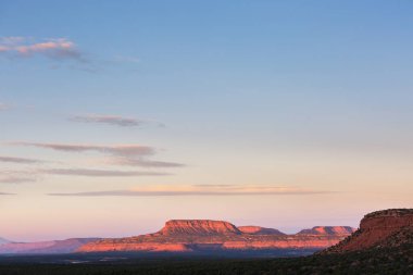 Utah, ABD 'de kumtaşı oluşumları. Güzel Alışılmadık manzaralar.
