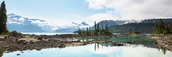 Randonnée Dans Les Eaux Turquoise Pittoresque Lac Garibaldi Près Whistler — Photo