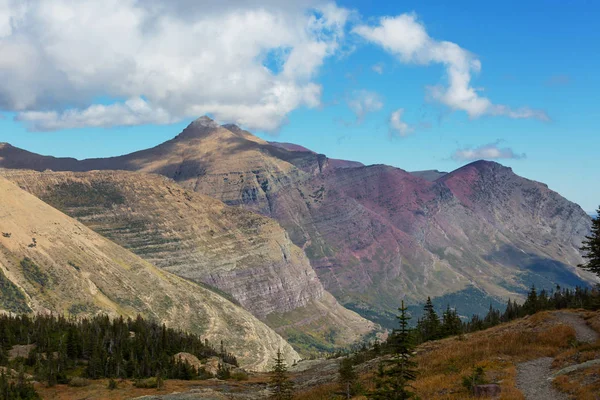 如诗如画的岩石山峰的冰川国家公园 蒙大拿 — 图库照片