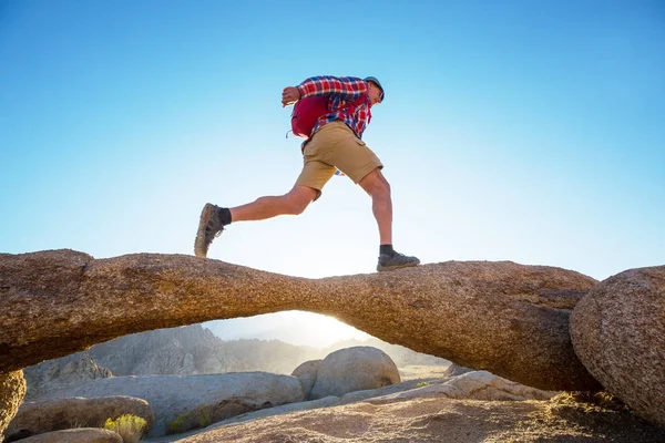 Hiker Unusual Stone Formations Alabama Hills California Usa — Stock Photo, Image