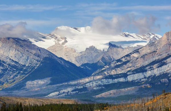 Schilderachtig Uitzicht Bergen Canadese Rockies Het Zomerseizoen — Stockfoto