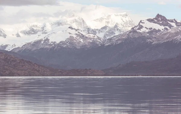 Красивые Горные Пейзажи Патагонии Горное Озеро Аргентины Южная Америка — стоковое фото