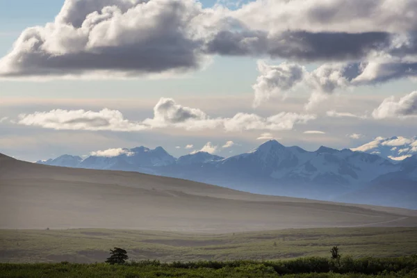 Montagnes Pittoresques Alaska Été Massifs Enneigés Glaciers Pics Rocheux — Photo