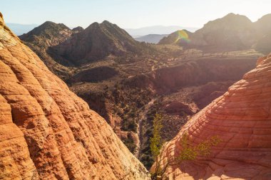 Utah, ABD 'de kumtaşı oluşumları. Güzel Alışılmadık manzaralar.