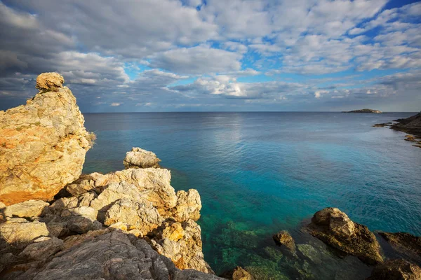 Kıbrıs Güneş Doğarken Güzel Deniz Kıyısı — Stok fotoğraf