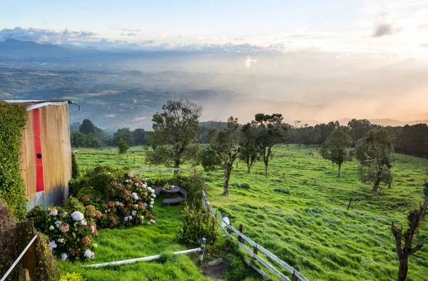 中美洲哥斯达黎加美丽的山区景观 — 图库照片