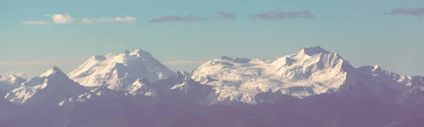 Wysoki Ośnieżone Góry Boliwii — Zdjęcie stockowe