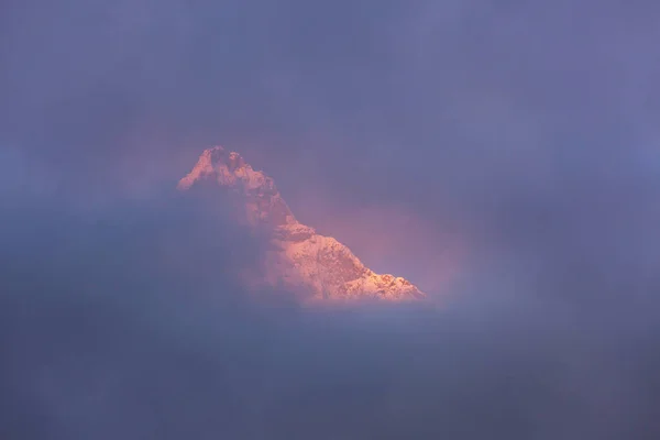 Schilderachtig Uitzicht Bergen Canadese Rockies Het Zomerseizoen — Stockfoto