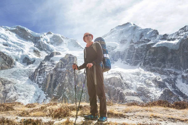 Randonneur Dans Montagne Himalaya Népal — Photo