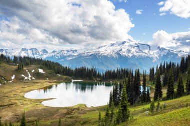 Image Lake and Glacier Peak in Washington, ABD