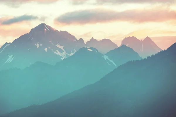 Scenic Sunset Pegunungan Musim Gugur — Stok Foto