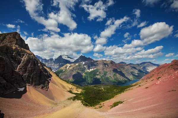 如诗如画的岩石山峰的冰川国家公园 蒙大拿 — 图库照片