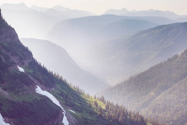 Pintorescos Picos Rocosos Del Parque Nacional Glaciar Montana — Foto de Stock