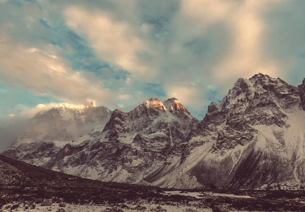 Jannu 两座区域 喜马拉雅山 尼泊尔的风景 — 图库照片