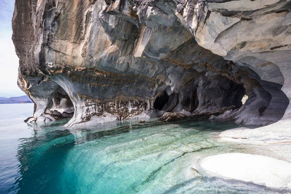 智利巴塔哥尼亚卡雷拉将军湖面上不寻常的大理石洞穴 卡雷特拉澳大利亚之旅 — 图库照片
