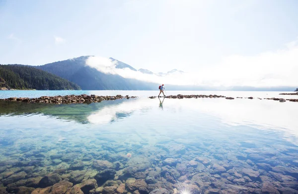 Wandelen Naar Turquoise Wateren Van Pittoreske Garibaldi Lake Buurt Van — Stockfoto