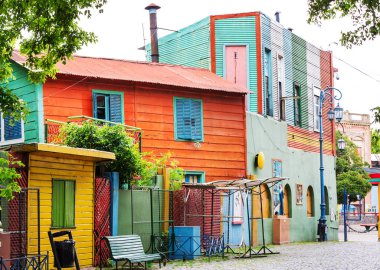 caminito la boca mahallede buenos aires parlak renkler