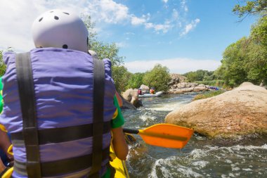 Rafting takımı, yaz ekstrem su sporları.