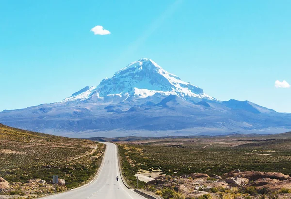 Hermosos Paisajes Naturales Montañas Volcán Región Los Andes Bolivia — Foto de Stock