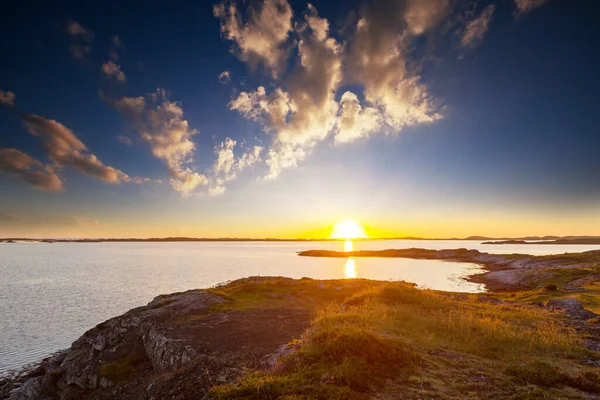 Lindas Paisagens Pôr Sol Costa Noruega Ilha Lofoten — Fotografia de Stock