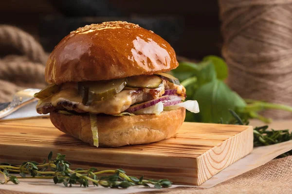 Trendy glossy burger with chicken — Stock Photo, Image