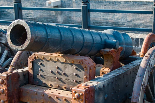 Antique chinese cannon cart — Stock Photo, Image