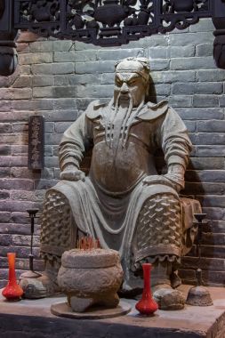 General Guan Yu bir sunak, kil heykeli